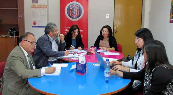 Seremi de Educación se reúne con equipos PACE para abordar Beneficios Estudiantiles 2017